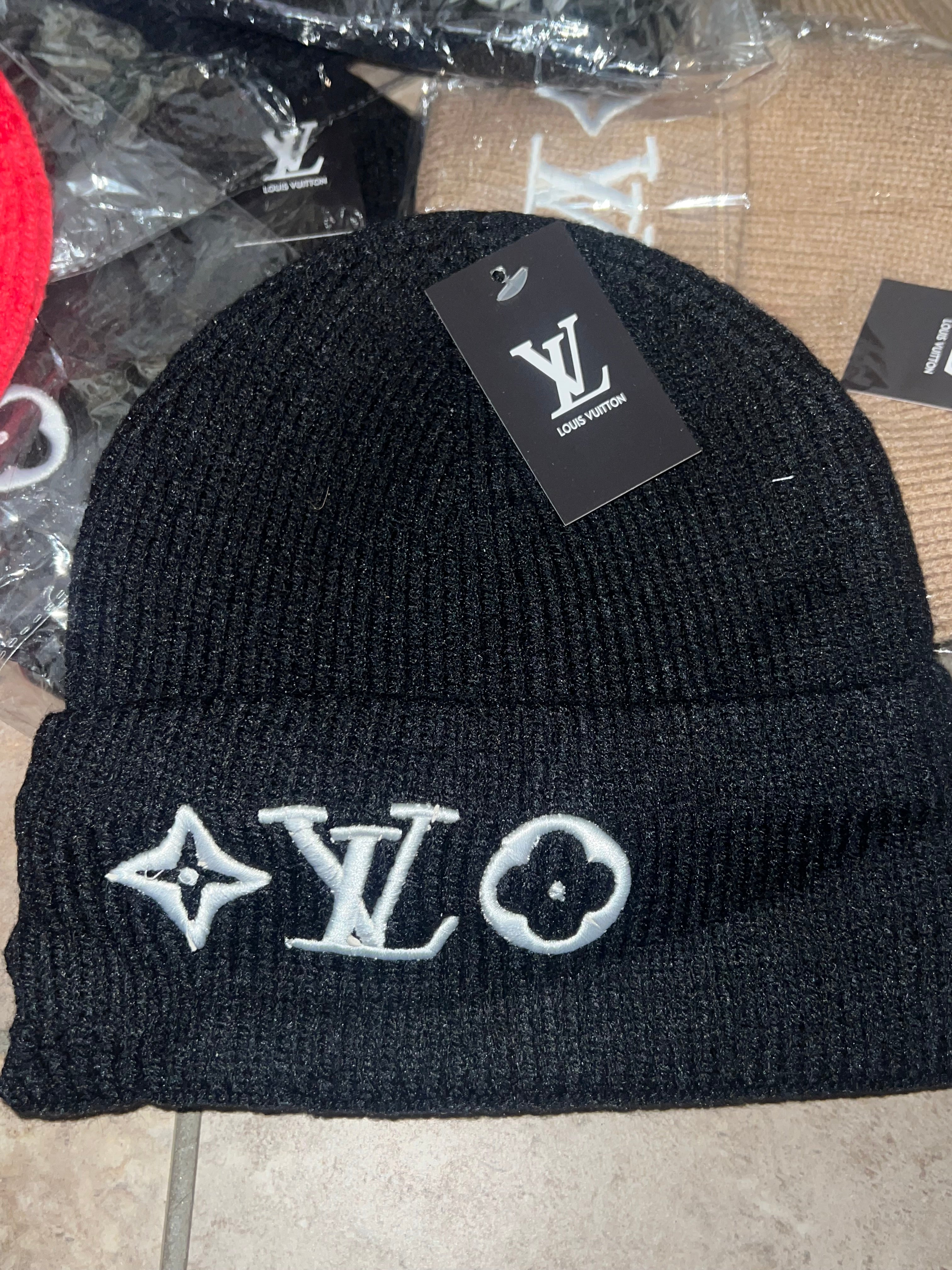 L Beanie