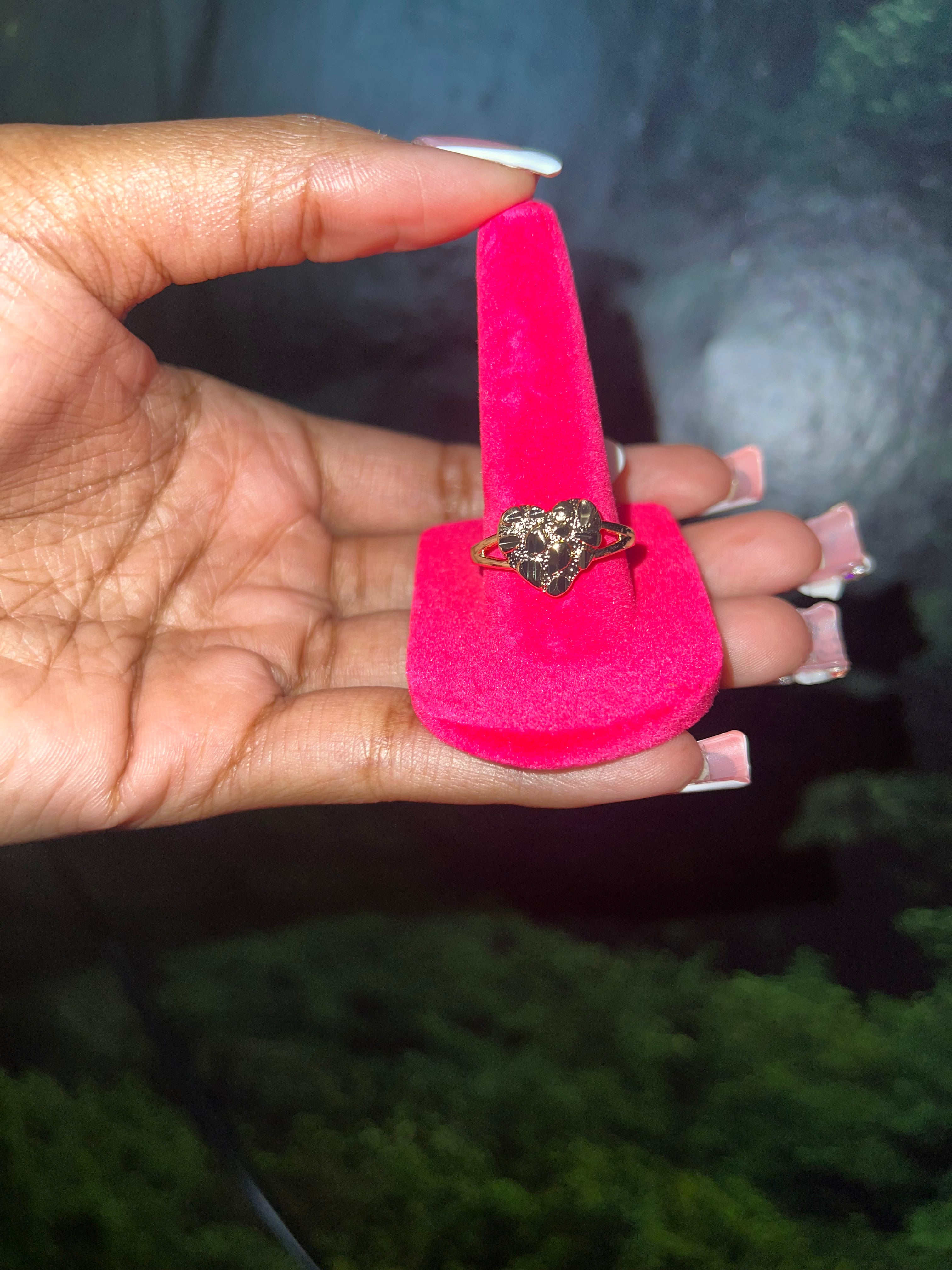 Heart nugget ring