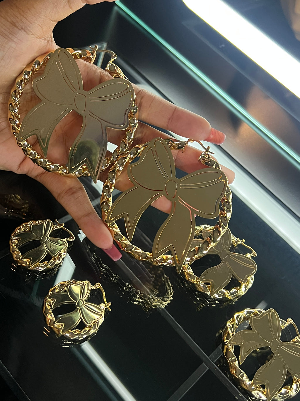 Bow hoops