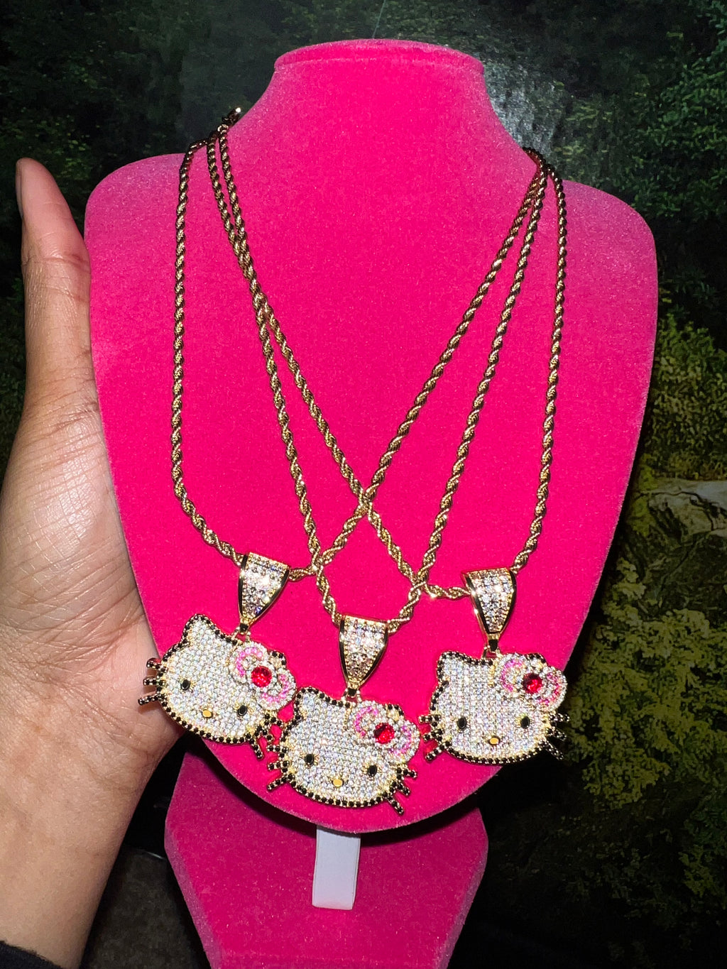 Small Bling HK necklace