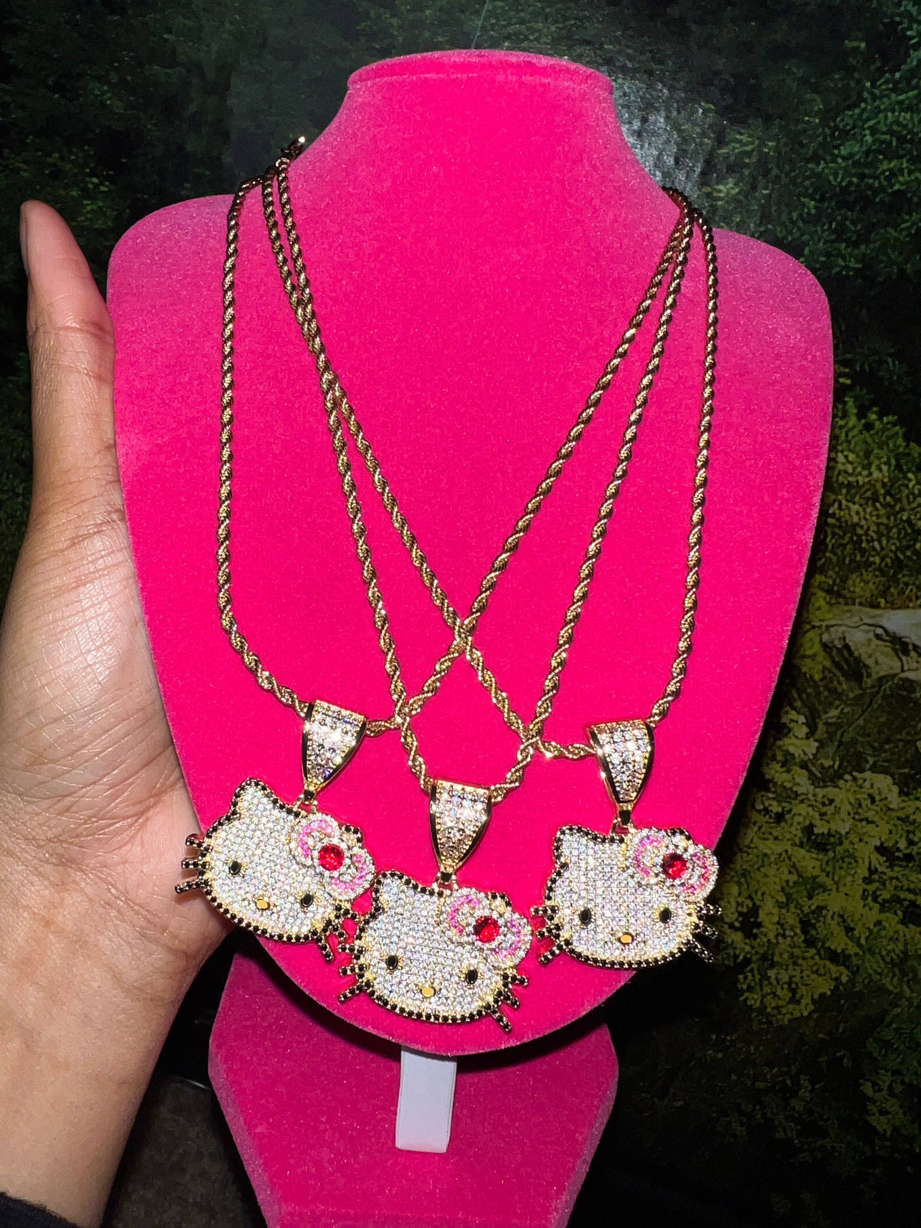 Small Bling HK necklace