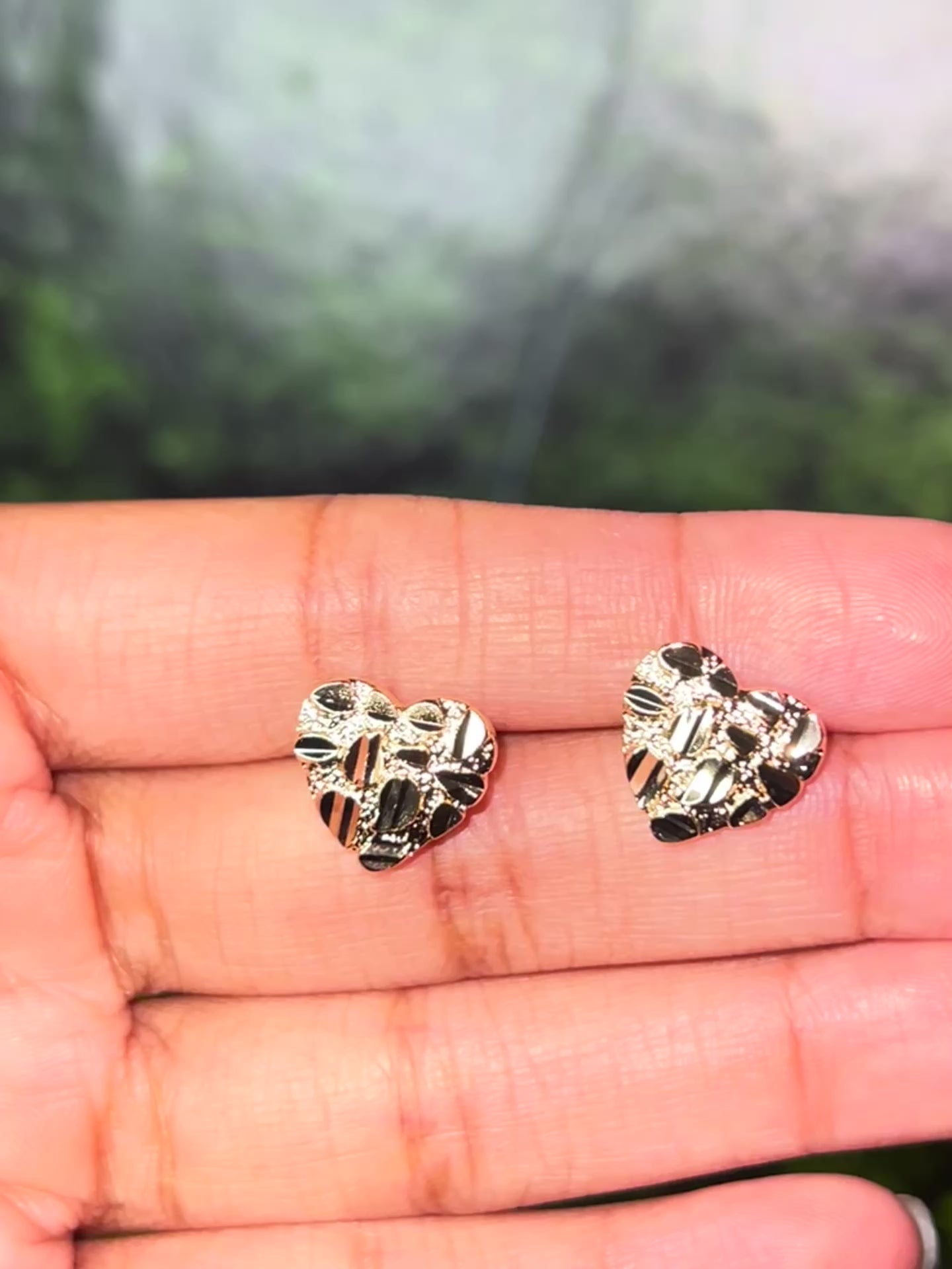 Heart nugget earrings