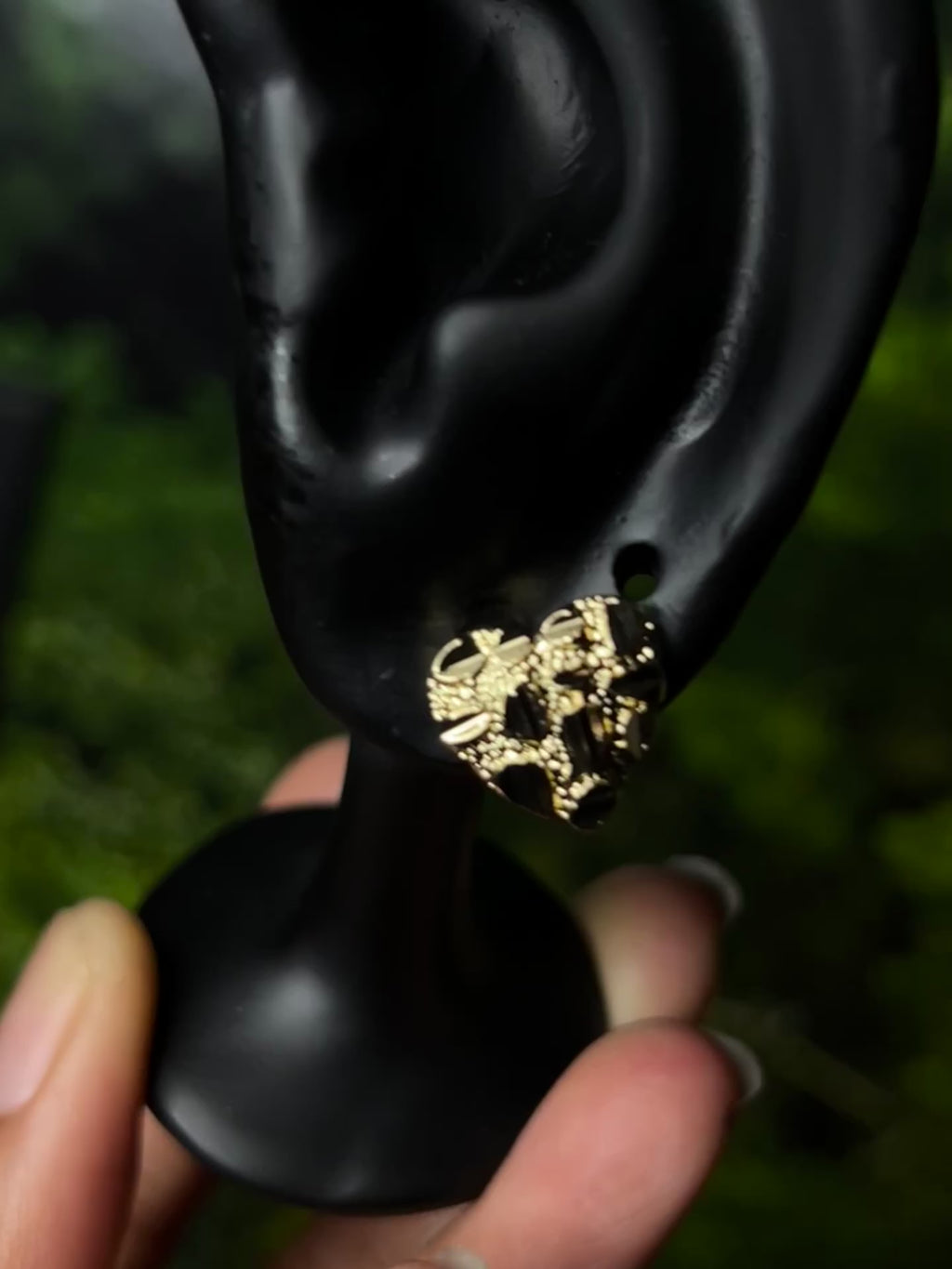 Heart nugget earrings